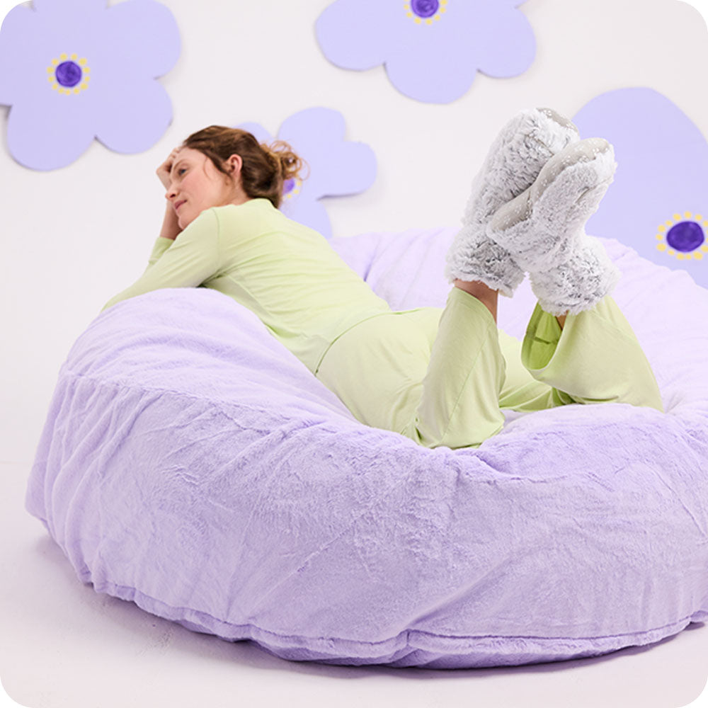 marshallow_gray_boots_warmies_lifestyle-2